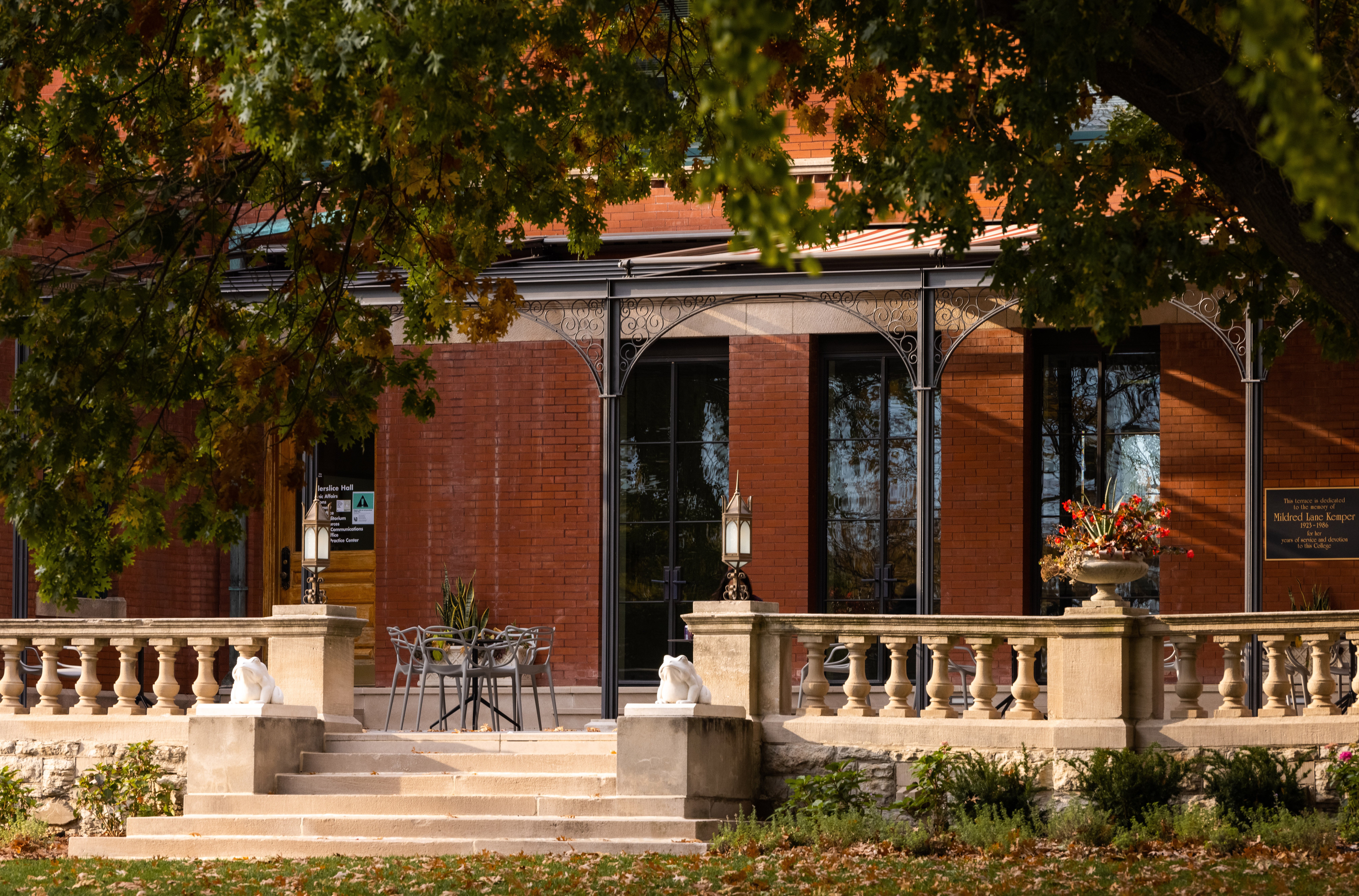 Campus_FallNovember-04